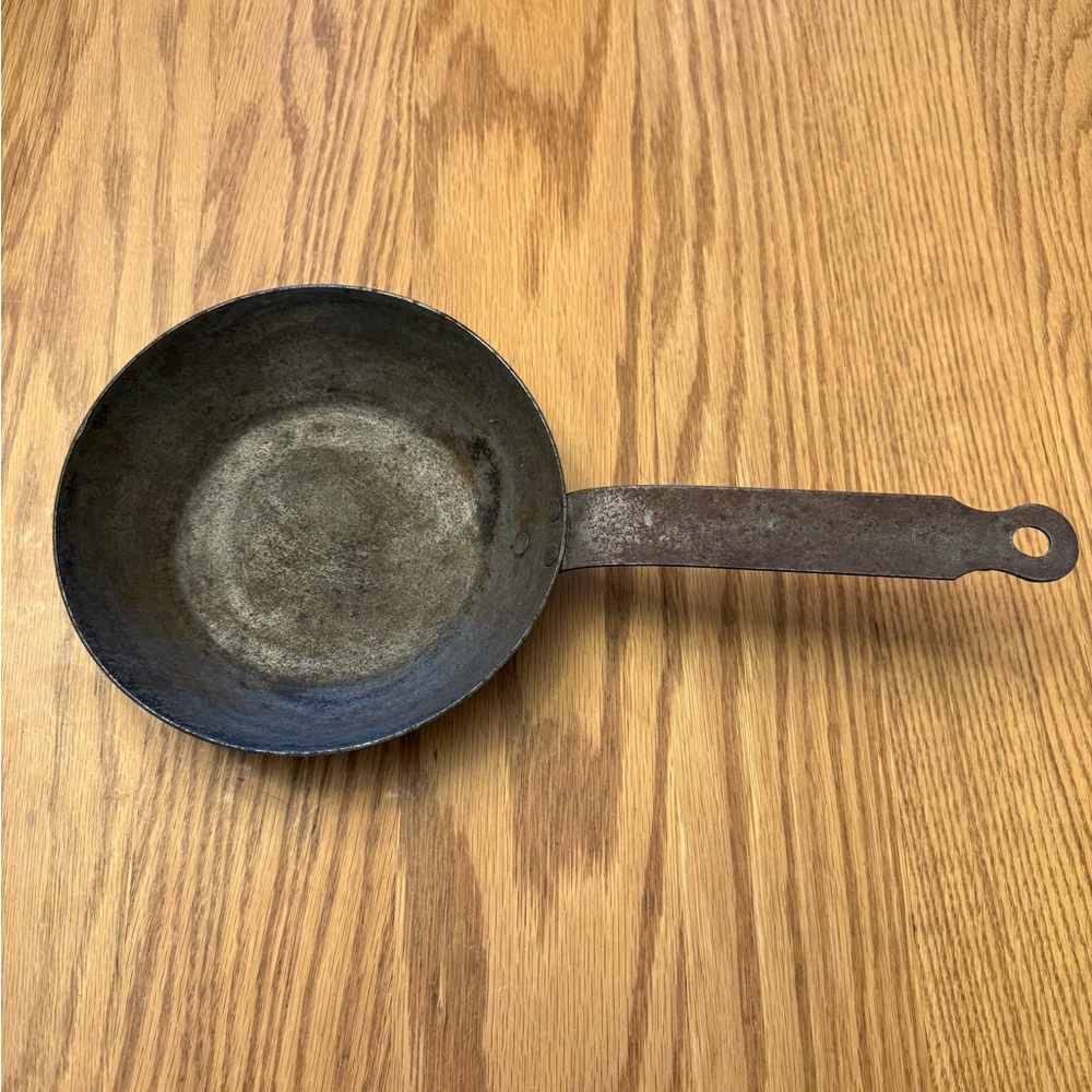 Vintage Metal Skillet with Handle